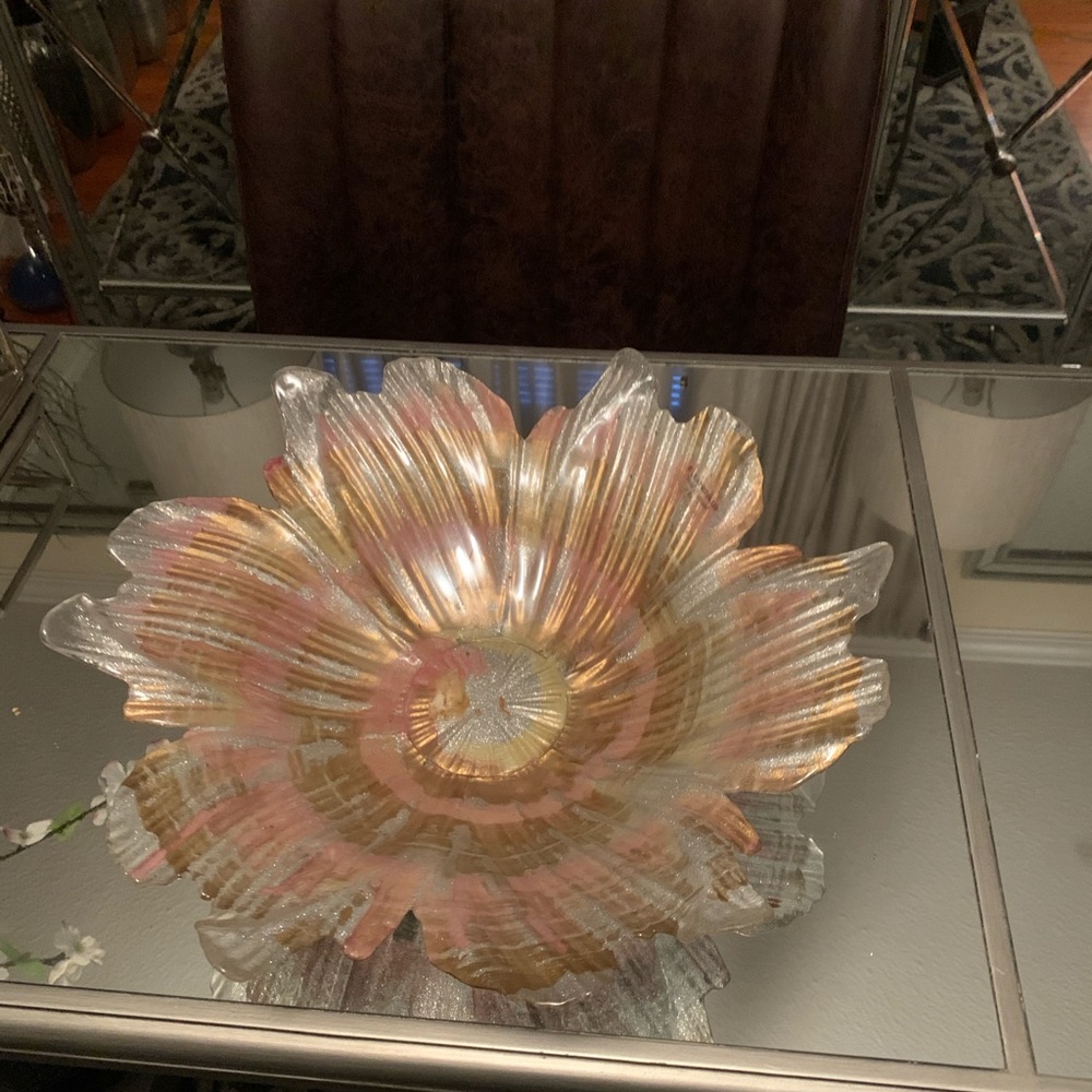 Flowered shape bowl